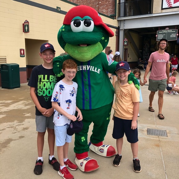 Meet your Posher, Crystal - Picture 3 of 7